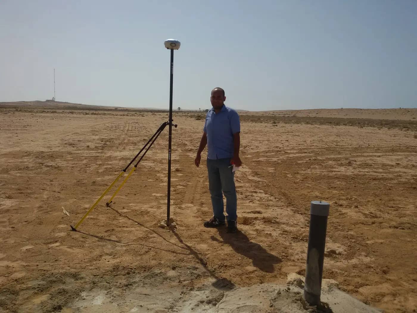 نقطة تحكم مساحية بجهاز GNSS
